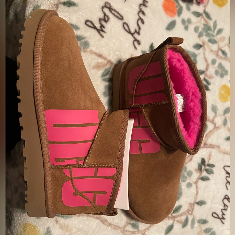 New Authintic Uggs